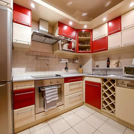 Harmony - Balcony, Ac, Free Parking, Metro, Self Check-in *